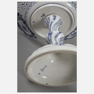Meissen Tafelaufsatz und Platte "Zwiebelmuster"