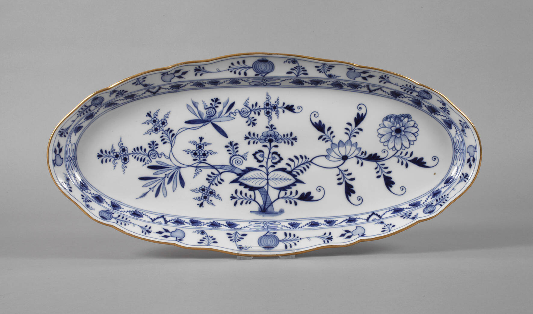 Meissen Fischplatte"Zwiebelmuster"