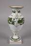 Meissen Amphorenvase "Weinlaubdekor"