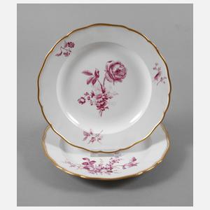 Meissen zwei Speiseteller "Blumenbukett purpur"