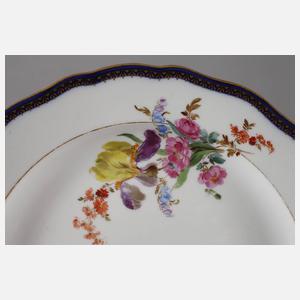 Meissen Speiseteller "Blumenbukett, königsblauer Reif"