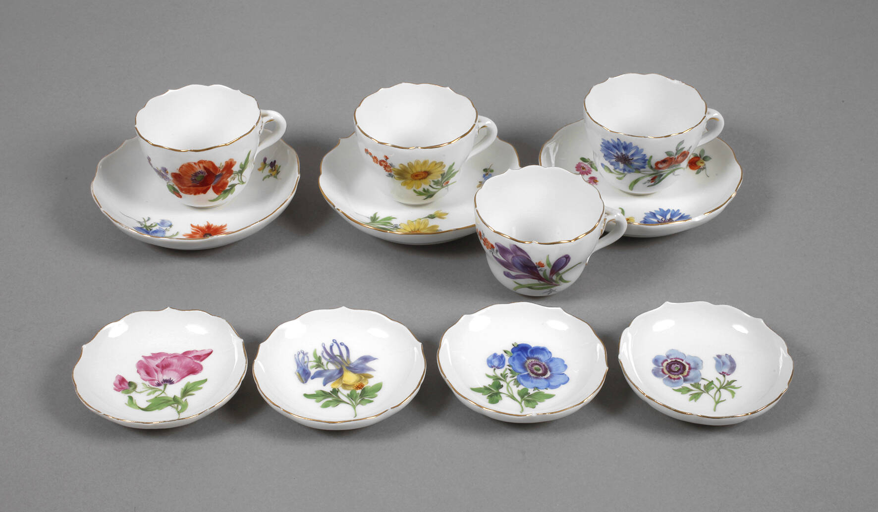 Meissen Konvolut Mokkatassen und Konfektschälchen