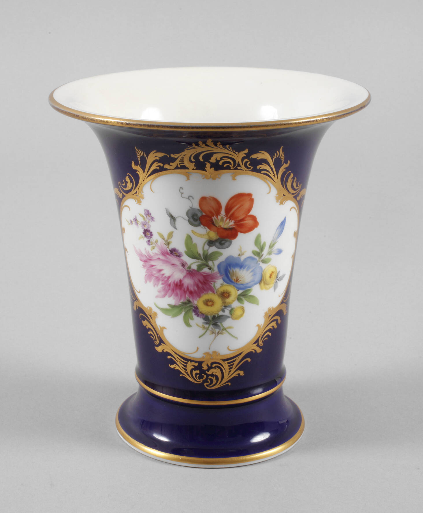 Meissen Trompetenvase "Amsterdamer Art"