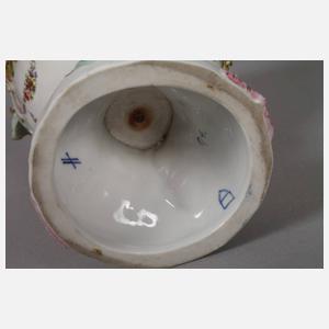 Sitzendorf Potpourri-Vase mit Blütenbesatz