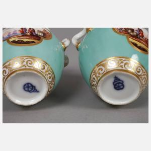 Paar kleine Vasen mit Kauffahrteiszenen