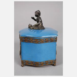 Deckeldose mit figürlicher Metallmontage