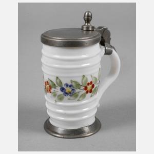 Kleiner Milchglaskrug