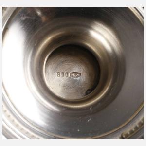 Vase und vier Becher Silber