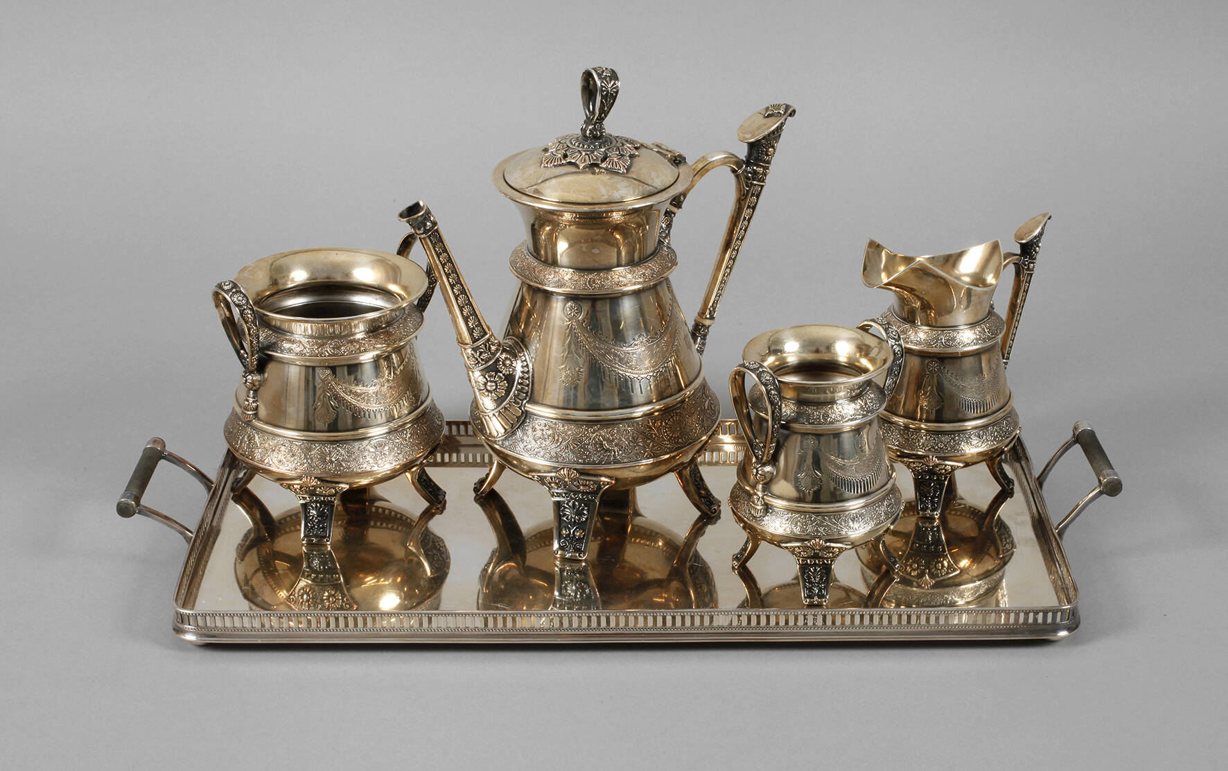 BITTE neues HAUPTFOTO im Netz!!!, (komplett)! USA Kernstück mit Tablett