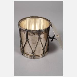 Silber Deckeldose als Trommel