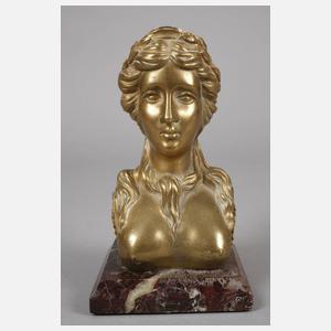 Klassizierende Büste