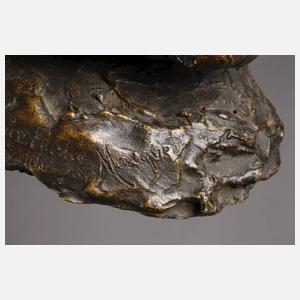 Marque, Frau im langen Kleid