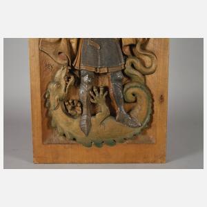 Heinz Schiestl, Holzrelief "Georg der Drachentöter"