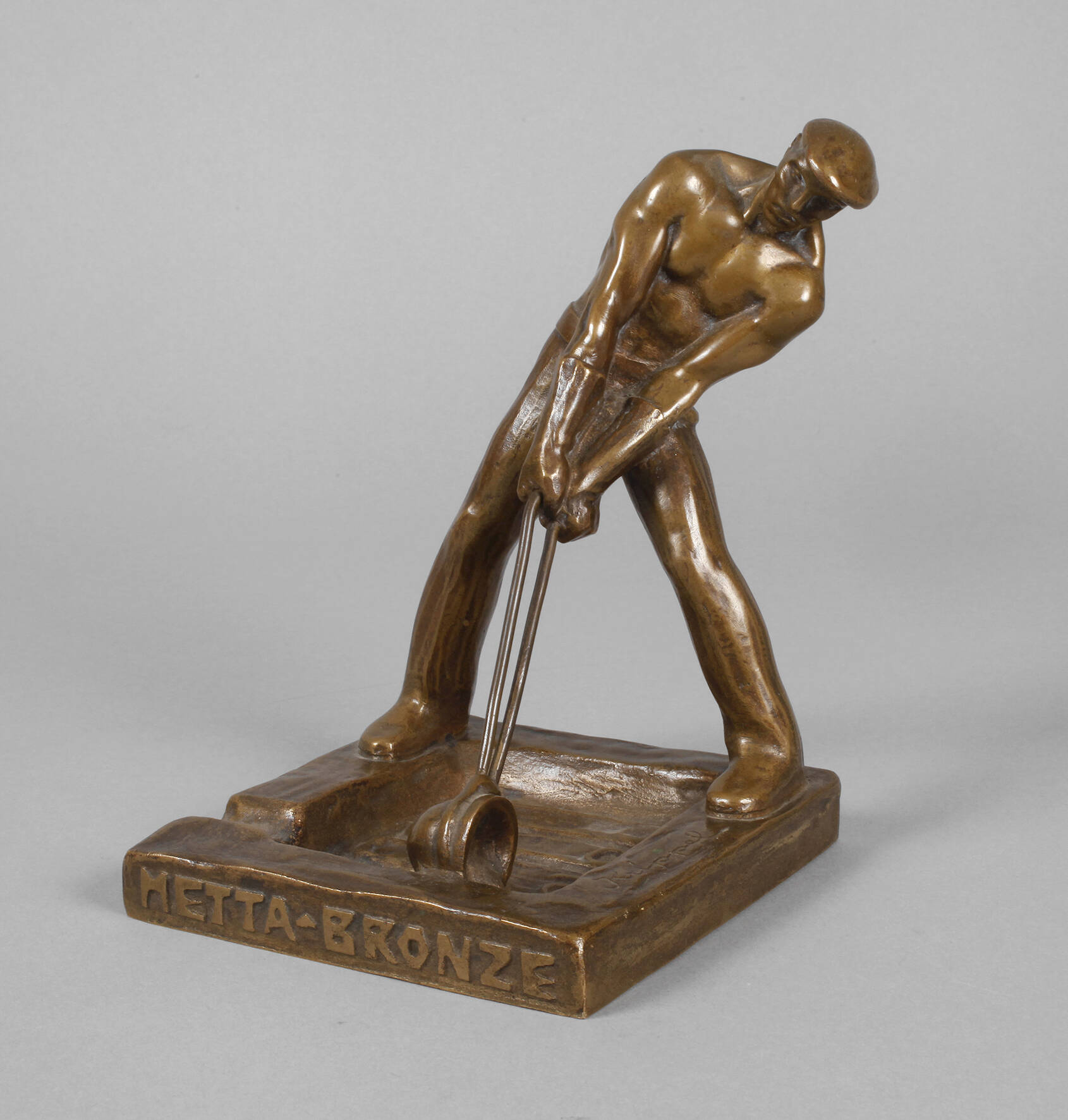 Heinrich Krippel, Eisengießer als Aschenschale