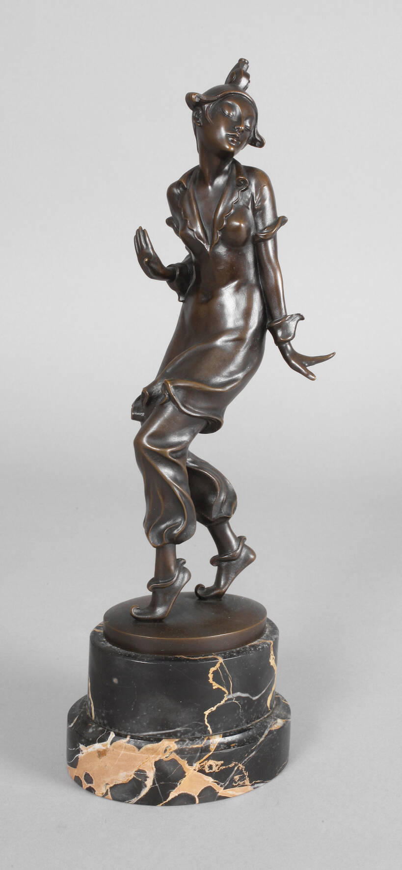 Gustav Schmidt-Cassel, Columbine Tänzerin