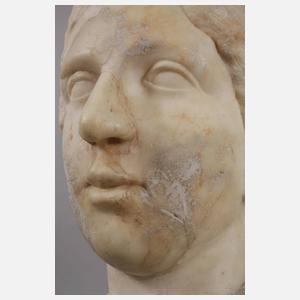 Kopf einer jungen Römerin