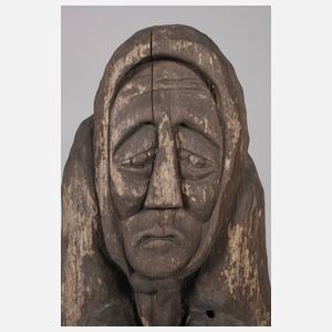 Geschnitzte Figur Alte mit Kindern