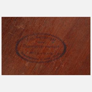 E. Jansen, Dame im Park