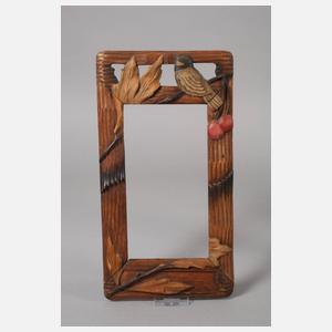Zwei geschnitzte Rahmen