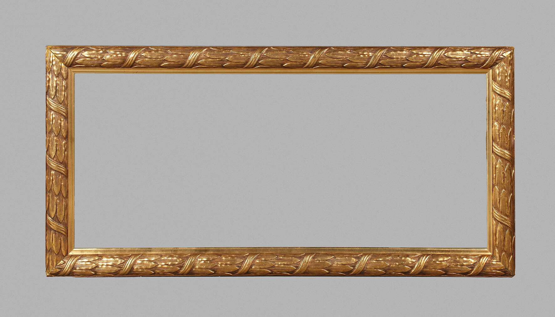 Goldstuckleiste mit Lorbeerblattdekor