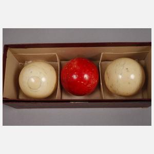 Zwölf Billardkugeln