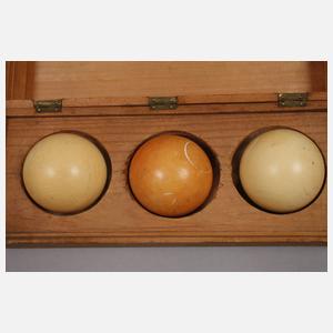 Zwölf Billardkugeln