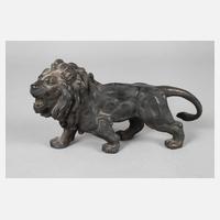 Brüllender Löwe111