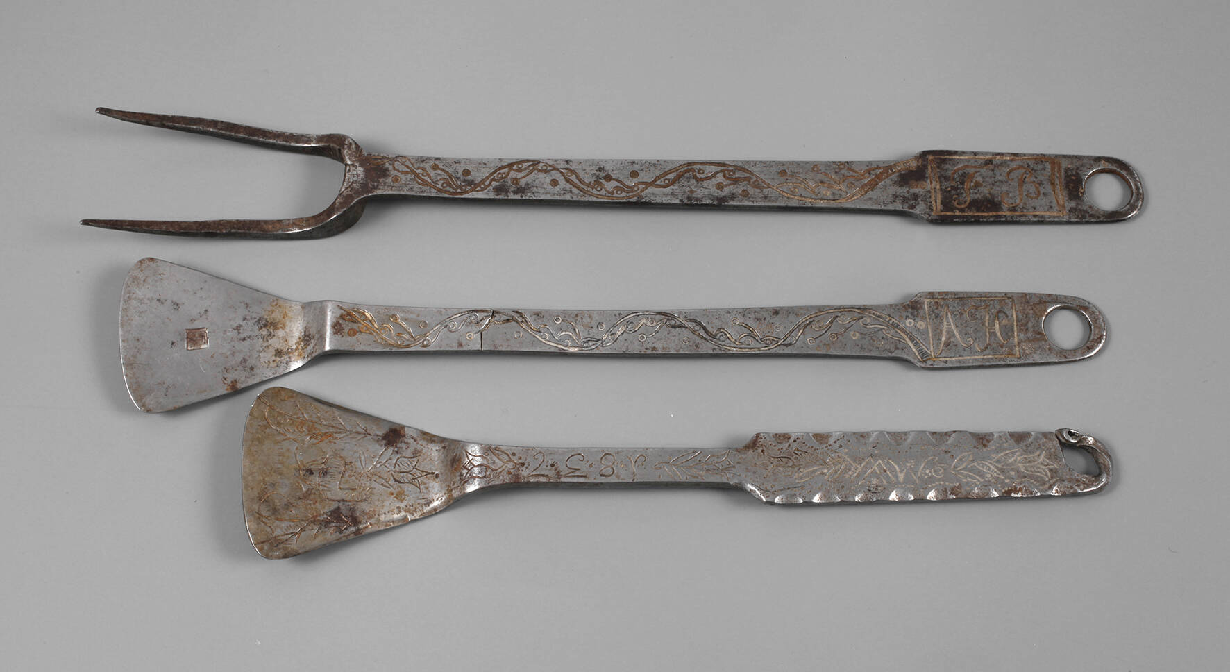 Drei alpenländische Besteckteile