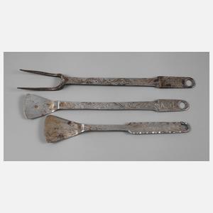 Drei alpenländische Besteckteile