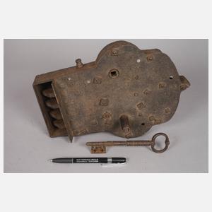 Massives Türschloss