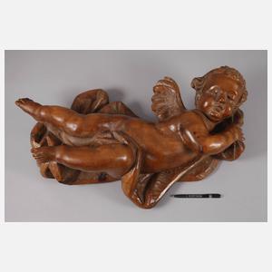 Großer geschnitzter Engel