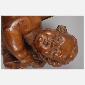 Großer geschnitzter Engel