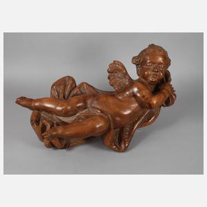 Großer geschnitzter Engel