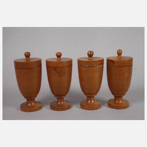 Neun Apothekengefäße