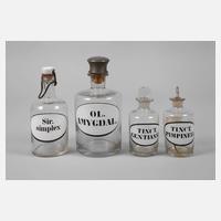 Vier Apothekergefäße111