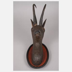 Geschnitzte Jagdtrophäe