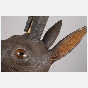 Geschnitzte Jagdtrophäe