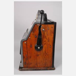 Historischer Spielautomat