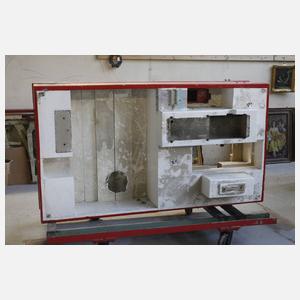 Großes Schnittmodell von einem Kolbenverdichter