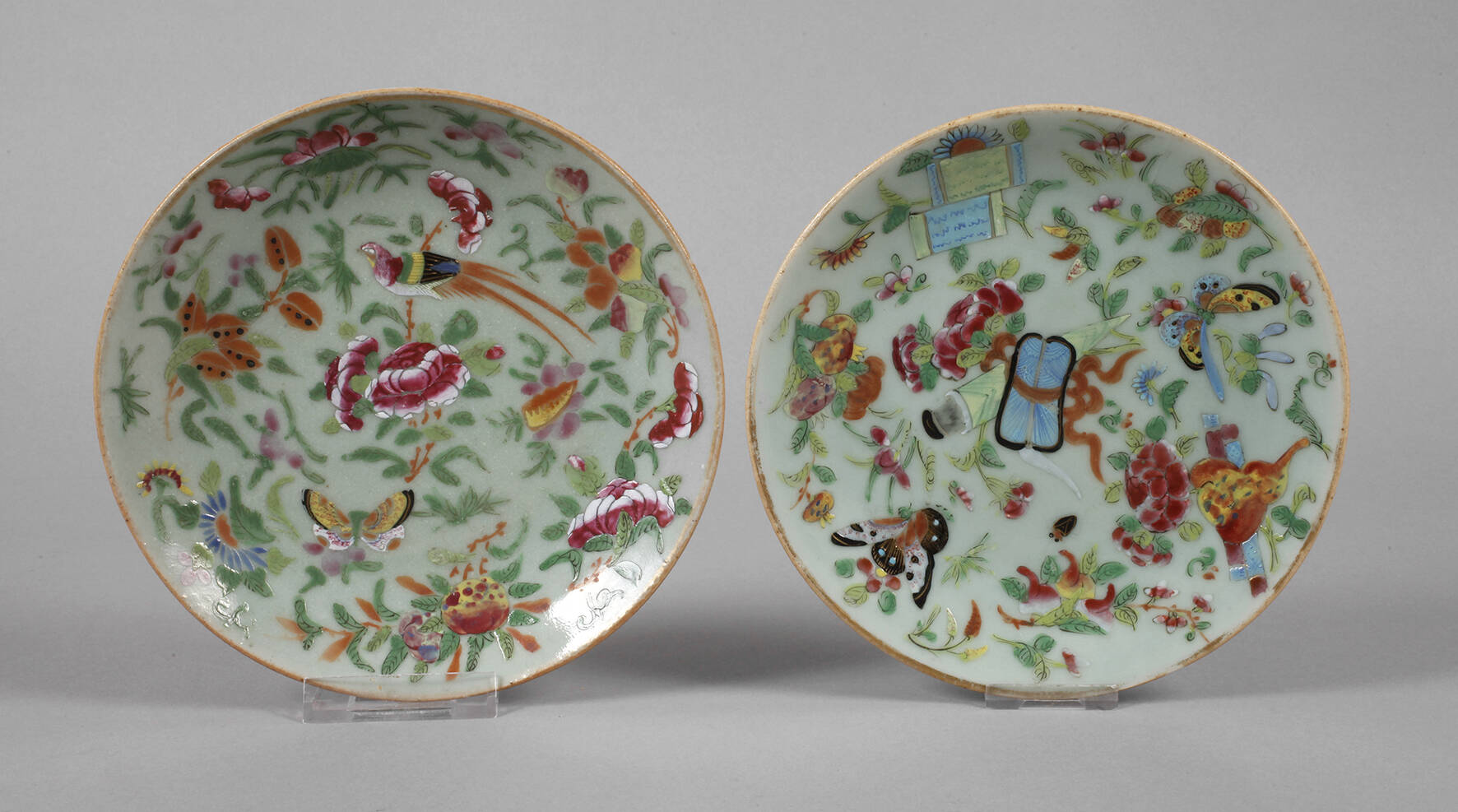 Zwei Zierteller Seladon