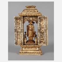 Prächtige Beinschnitzerei111