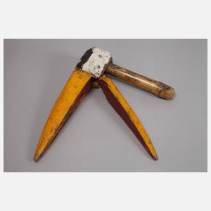 Zwei Schnitzarbeiten