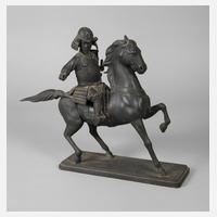 Bronzeplastik reitender Samurai111