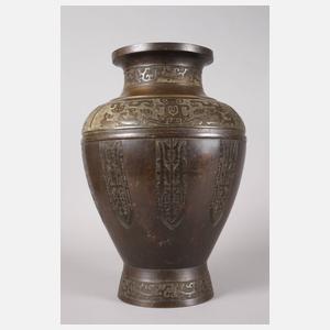 Große Bronzevase