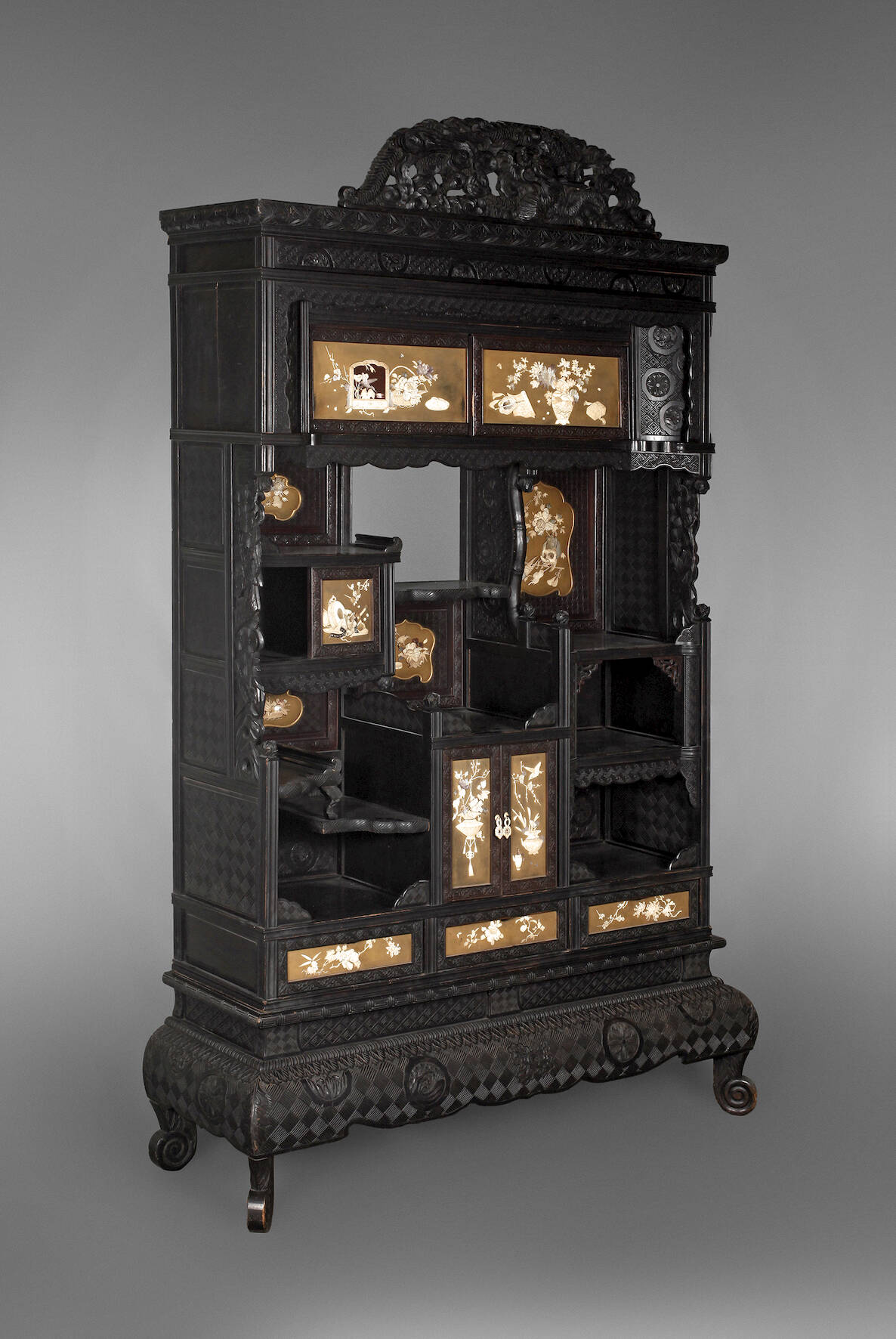 Feiner Kabinettschrank