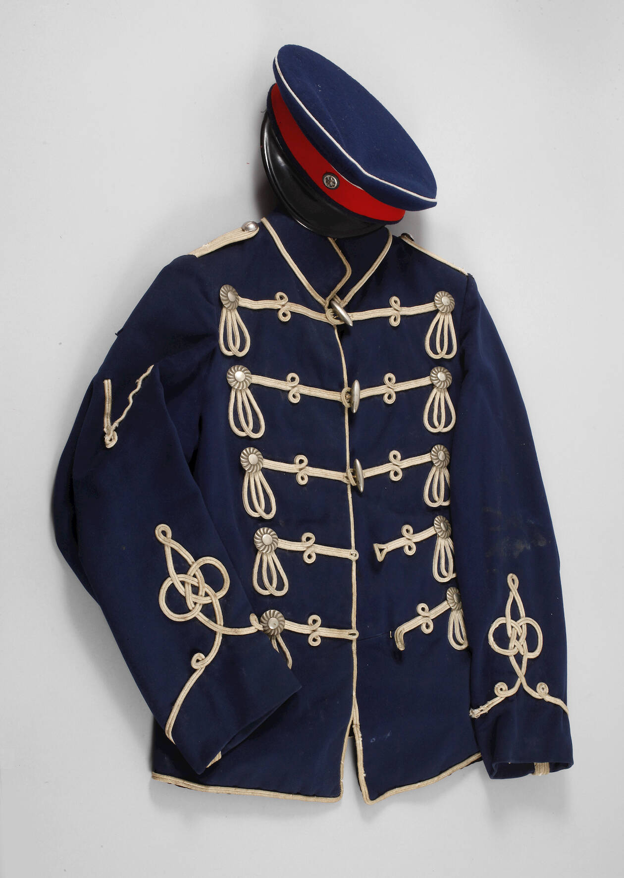 Husarenjacke und Mütze