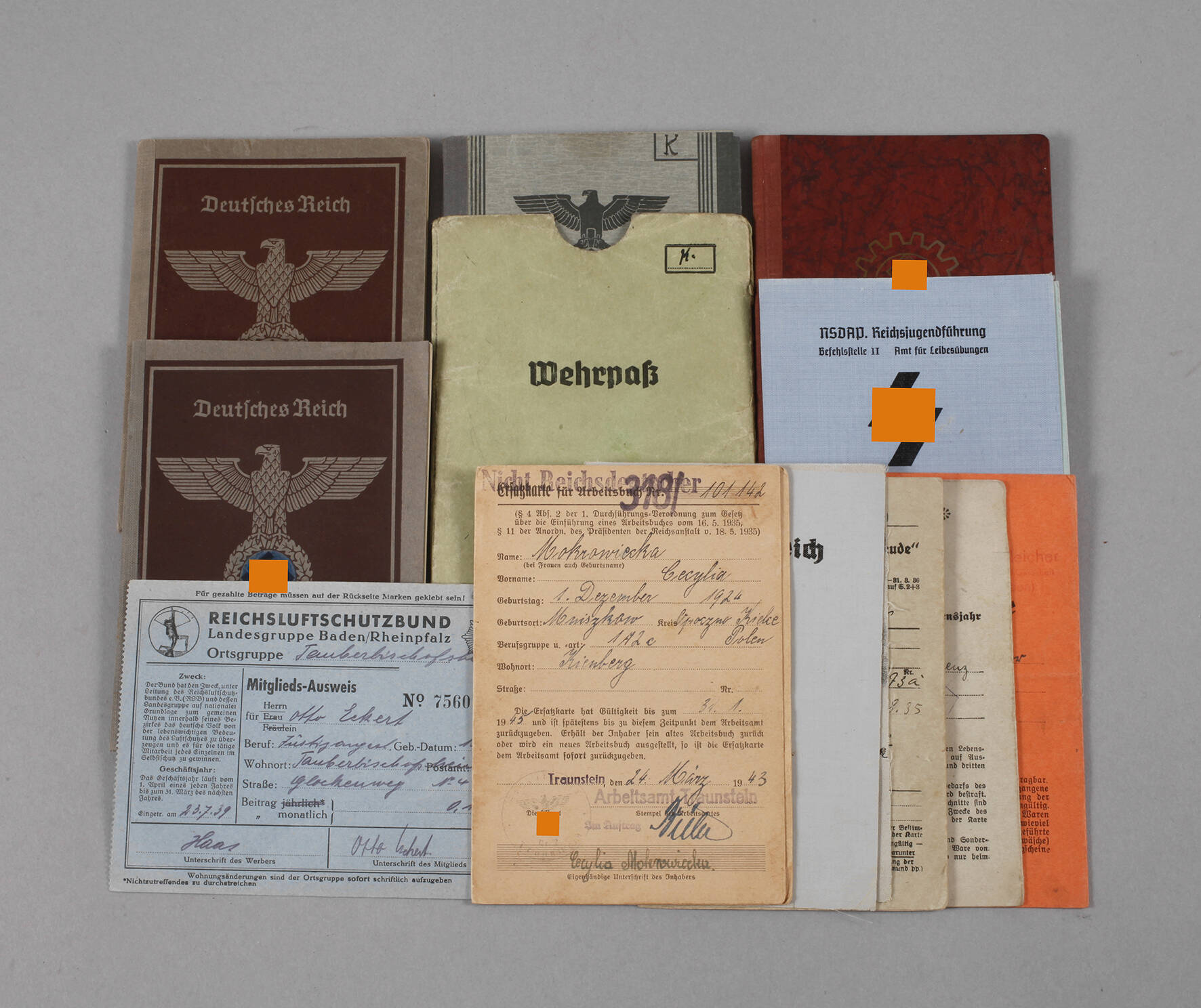 Konvolut Ausweise und Pässe 3. Reich