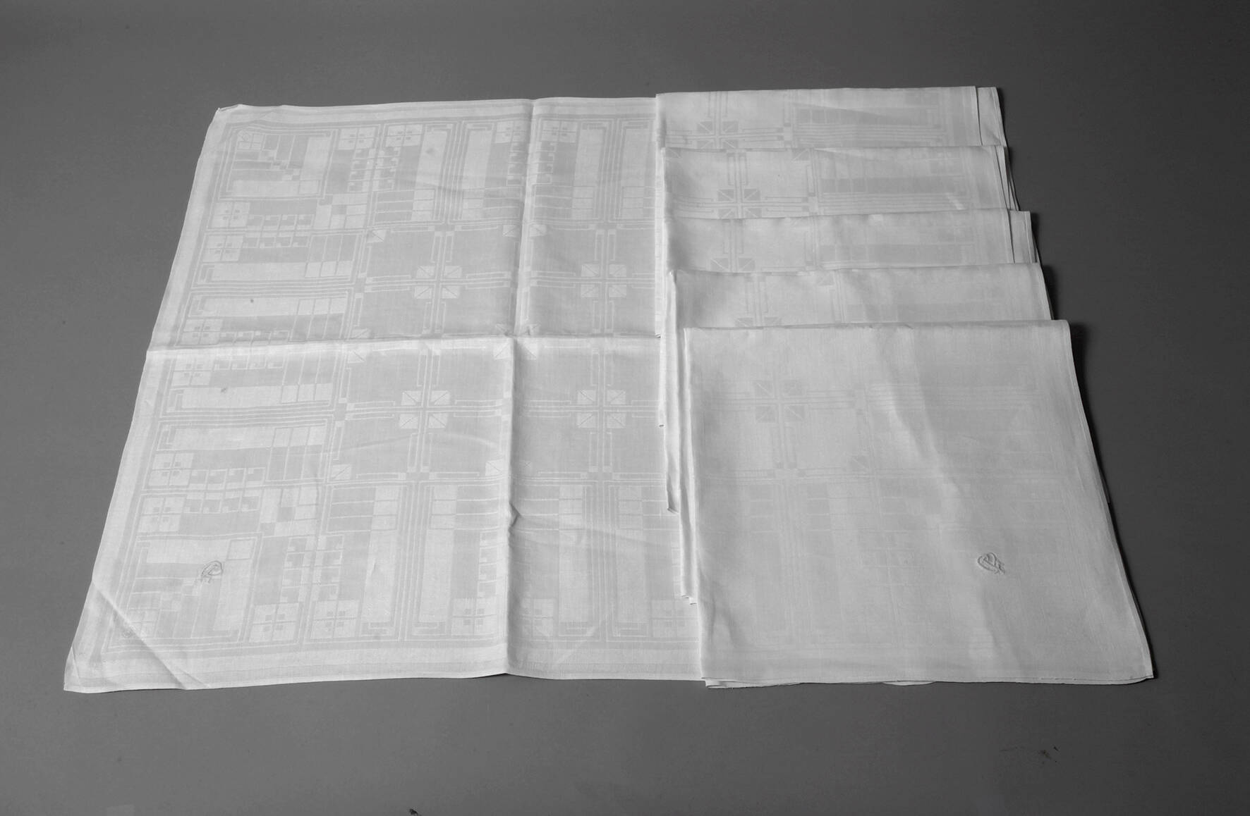 Sechs Servietten Peter Behrens