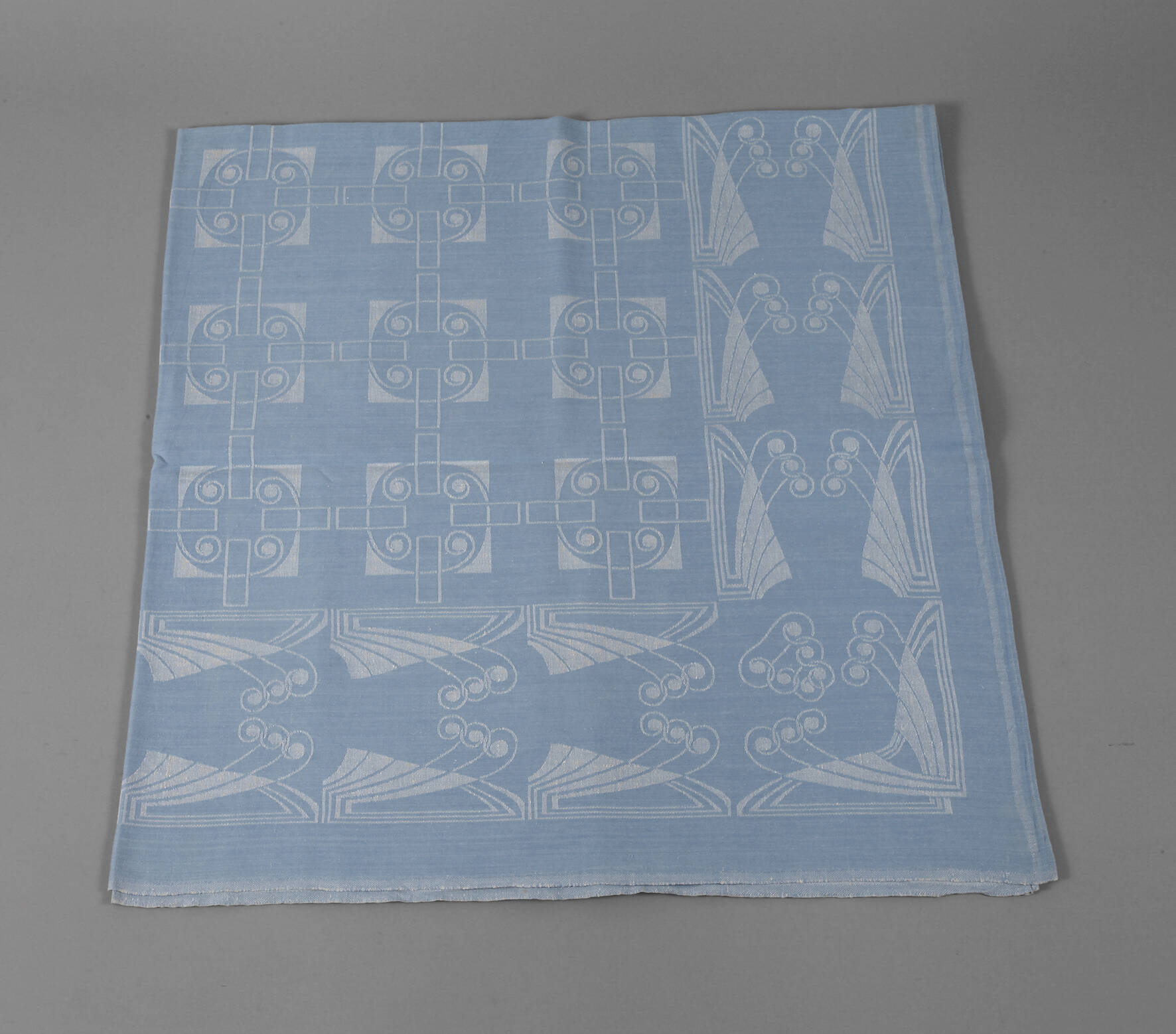 Tafeltuch Peter Behrens, attr.