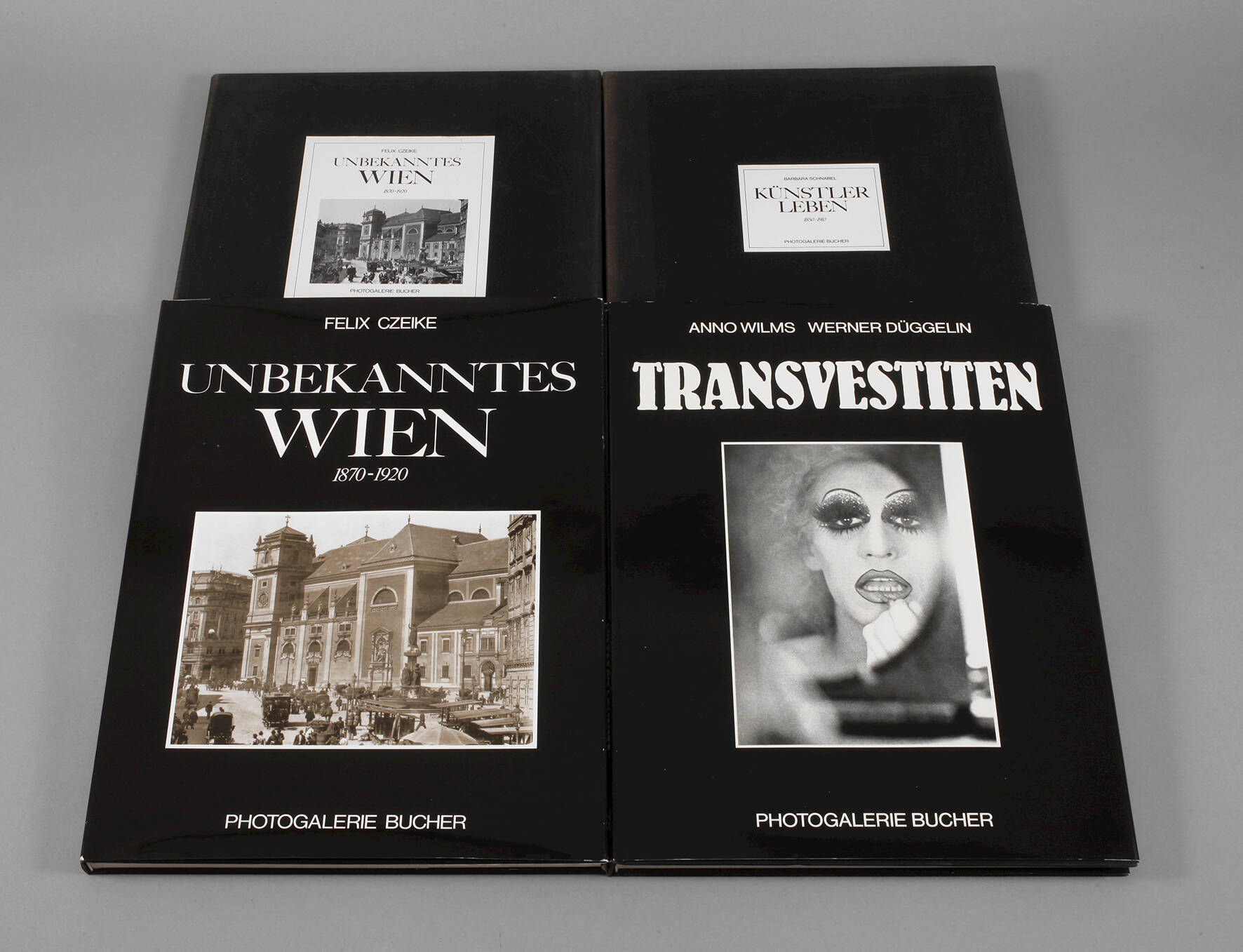 Vier Fotobände